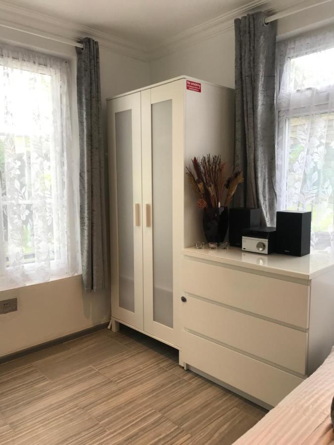 Studio Apartment レインハム エクステリア 写真